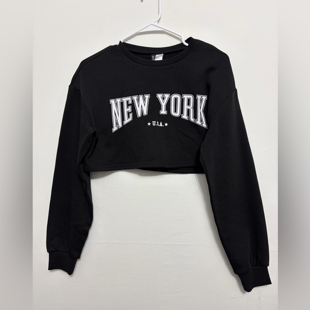 H&M New York USA Cropped Sweatshirt Black XS New Without Tags(A346)✨